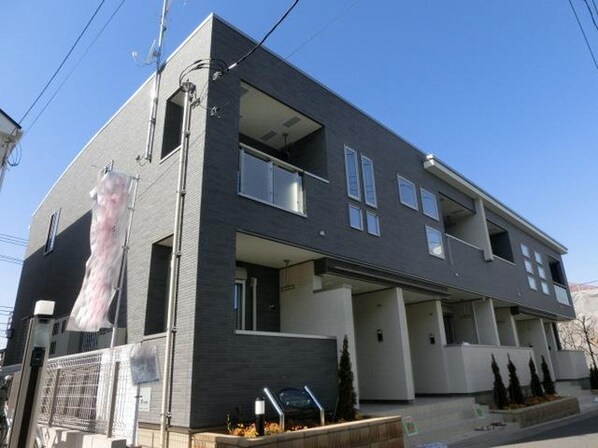 アン・ミケーリアの物件外観写真